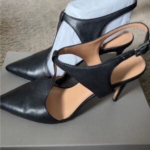 Pre Owned Halston Heritage Italian Leather T Strap Pointed Toe Pumps Black 8